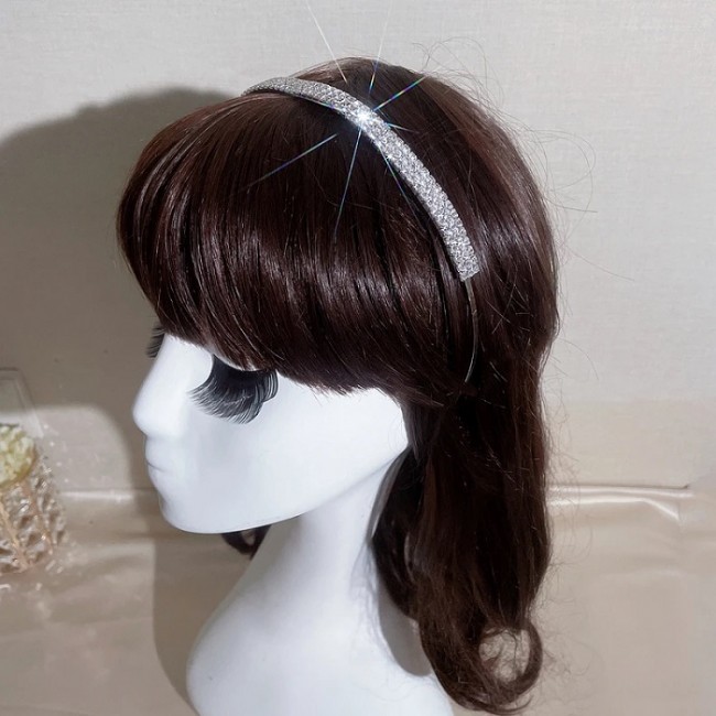 Diadema coronita cu trei randuri de zirconii Diadema coronita cu trei randuri de zirconii