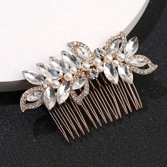 Accesoriu par agrafa tip pieptene cu flori si frunze din cristale si perle Accesoriu par agrafa tip pieptene cu flori si frunze din cristale si perle