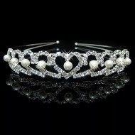 Diadema coronita cu inimi de zirconiu si perlute