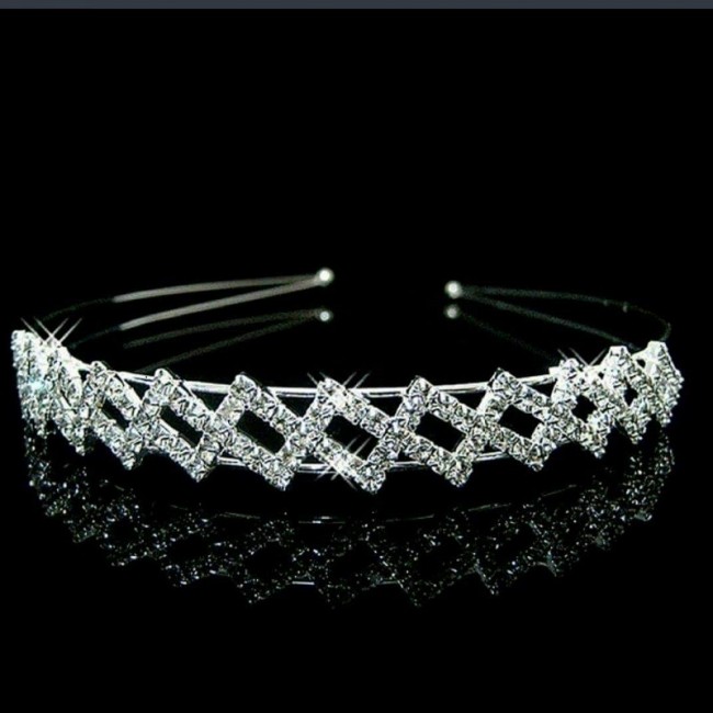 Diadema coronita cu zirconii Straluciri de Diamante Diadema coronita cu zirconii Straluciri de Diamante