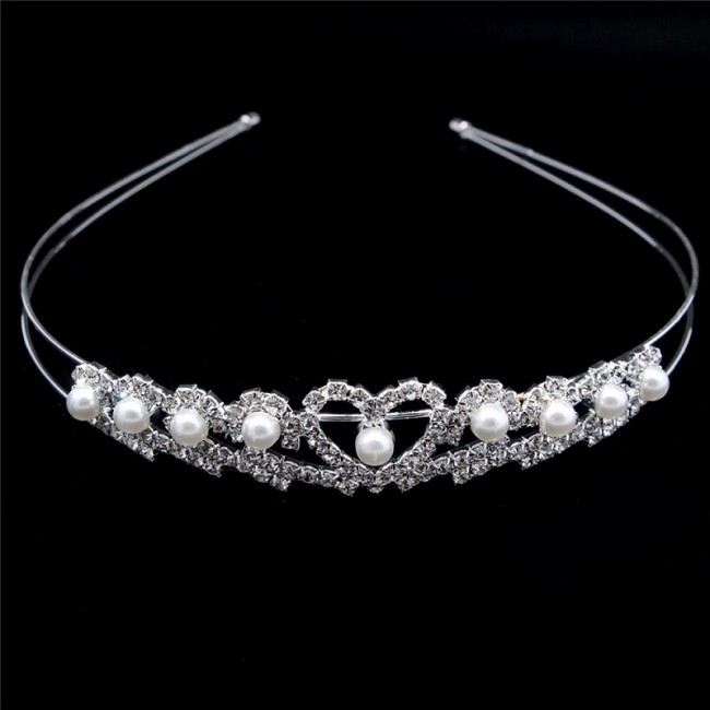 Diadema coronita cu inimi de zirconiu si perlute Diadema coronita cu inimi de zirconiu si perlute