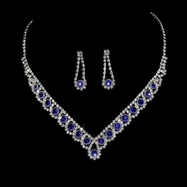 Set Colier si Cercei Sapphire Formidable Set Colier si Cercei Sapphire Formidable