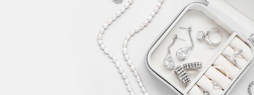 Top 10 bijuterii cool din argint sub 150 lei