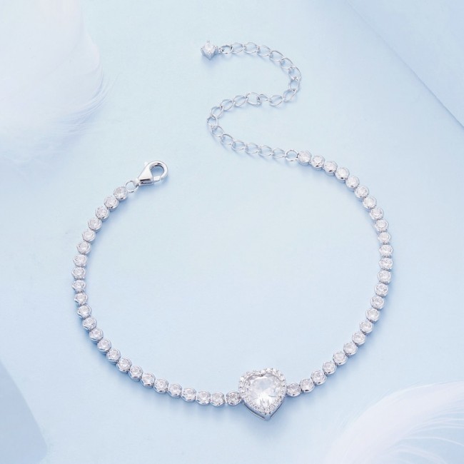Bratara argint cu inima si zirconii straluciri de diamante