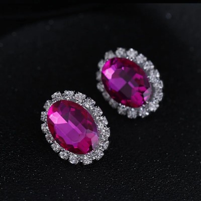 Cercei ovali Fucsia Divine cu zirconii Cercei ovali Fucsia Divine cu zirconii