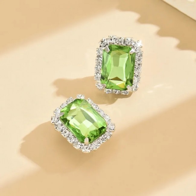 Cercei dreptunghiulari cu clips cu piatra verde