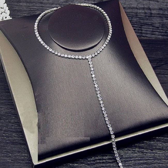 Colier choker fin cu zirconii și pandantiv lung