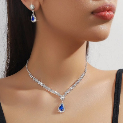 Set bijuterii colier si cercei Josephine cu cristale albastru safir