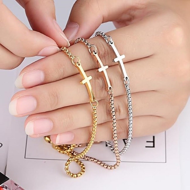 Bratara inox reglabila placata cu aur cu talisman cruce