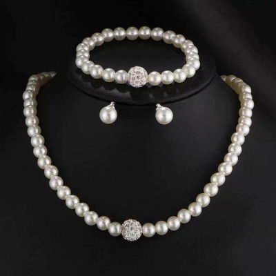 Set Chic Colier, Cercei si Bratara