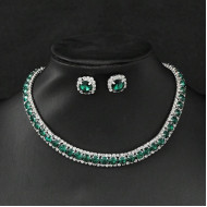 Set colier la baza gatului si cercei cu cristale verde smarald Elegance