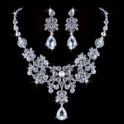 Set Colier si Cercei Luxury Crystals  Set Colier si Cercei Luxury Crystals
