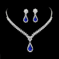 Set bijuterii colier si cercei Josephine cu cristale albastru safir