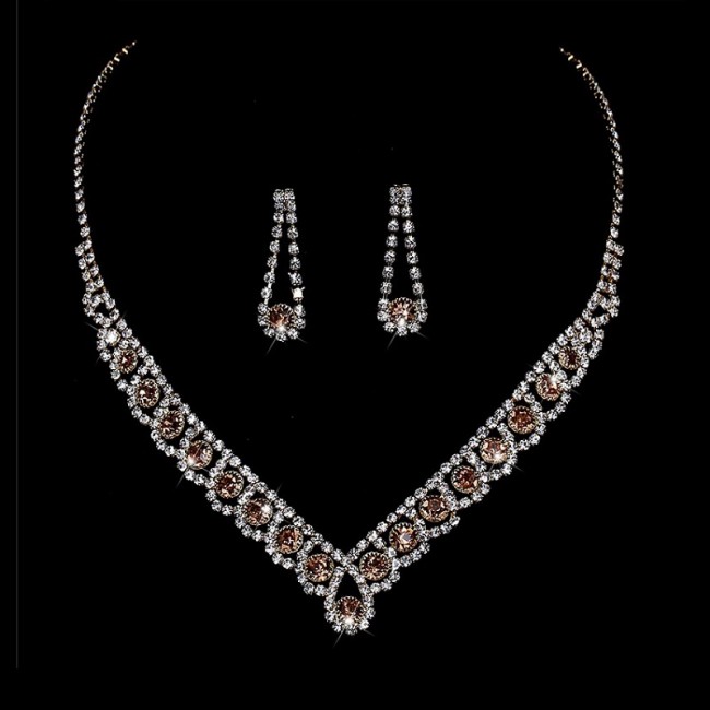 Set Colier si Cercei Gold Formidable Set Colier si Cercei Gold Formidable