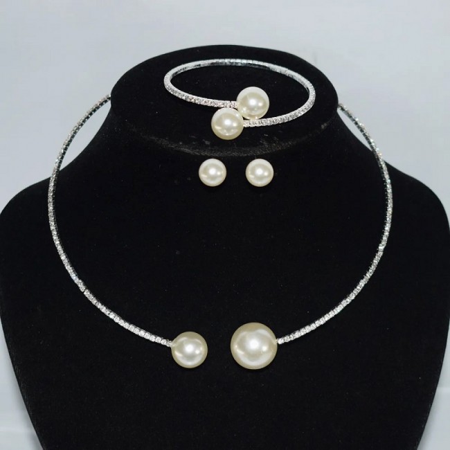 Set Chic Colier, Cercei si Bratara