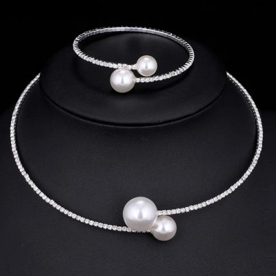 Set Chic Colier si Bratara Set Chic Colier si Bratara