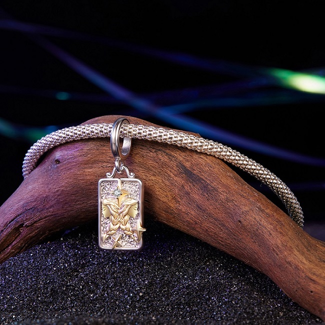 Talisman pandantiv argint zodia gemeni Talisman pandantiv argint zodia gemeni