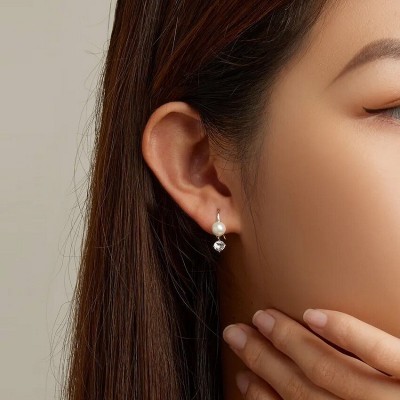 Cercei argint cu Perle si Cubic Zirconia Cercei argint cu Perle si Cubic Zirconia