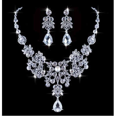 Set Colier si Cercei Luxury Crystals 