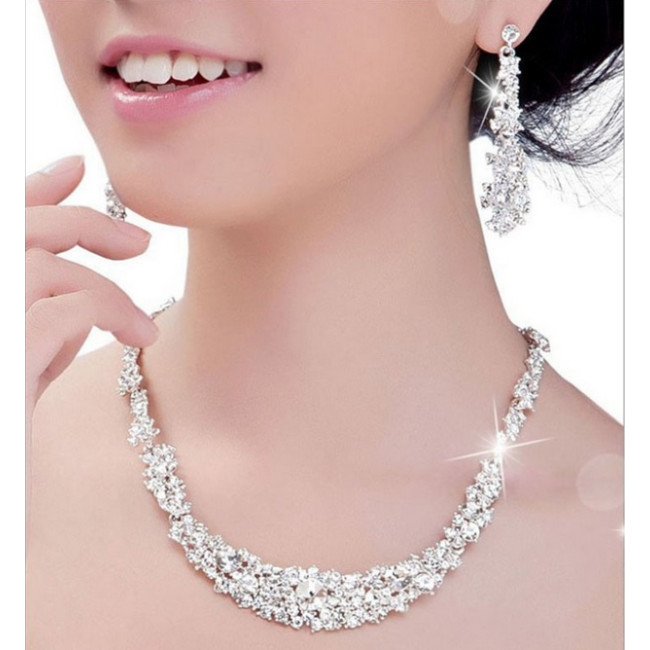 Set Bijuterii Colier si Cercei Elegant Diamond