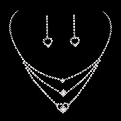 Set Colier si Cercei Elegant cu Inimioara