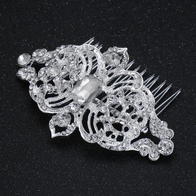 Accesoriu par agrafa tip pieptene Adore cu diamante de zirconiu cubic  Accesoriu par agrafa tip pieptene Adore cu diamante de zirconiu cubic