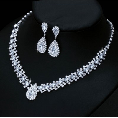 Set bijuterii Regal Diamonds Set bijuterii Regal Diamonds