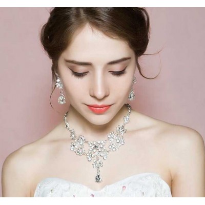 Set Colier si Cercei Luxury Crystals  Set Colier si Cercei Luxury Crystals